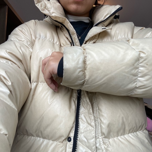 Aritzia Super Puff - Picture 4 of 4